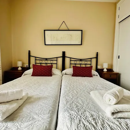 La Victoria Playa Y Ascensor Grupo Ac Gestion Cádiz